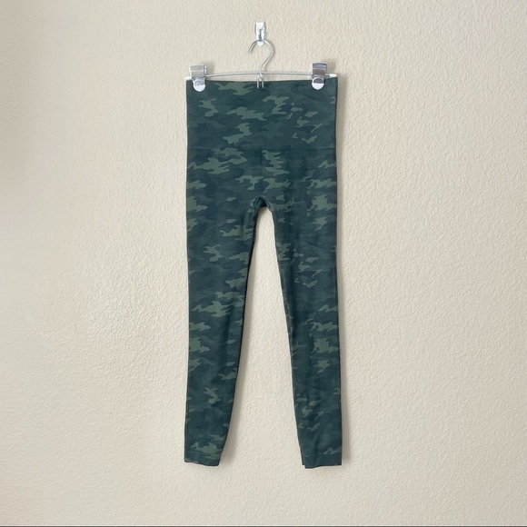 SPANX look at me now seamless camo leggings - Picture 4 of 7